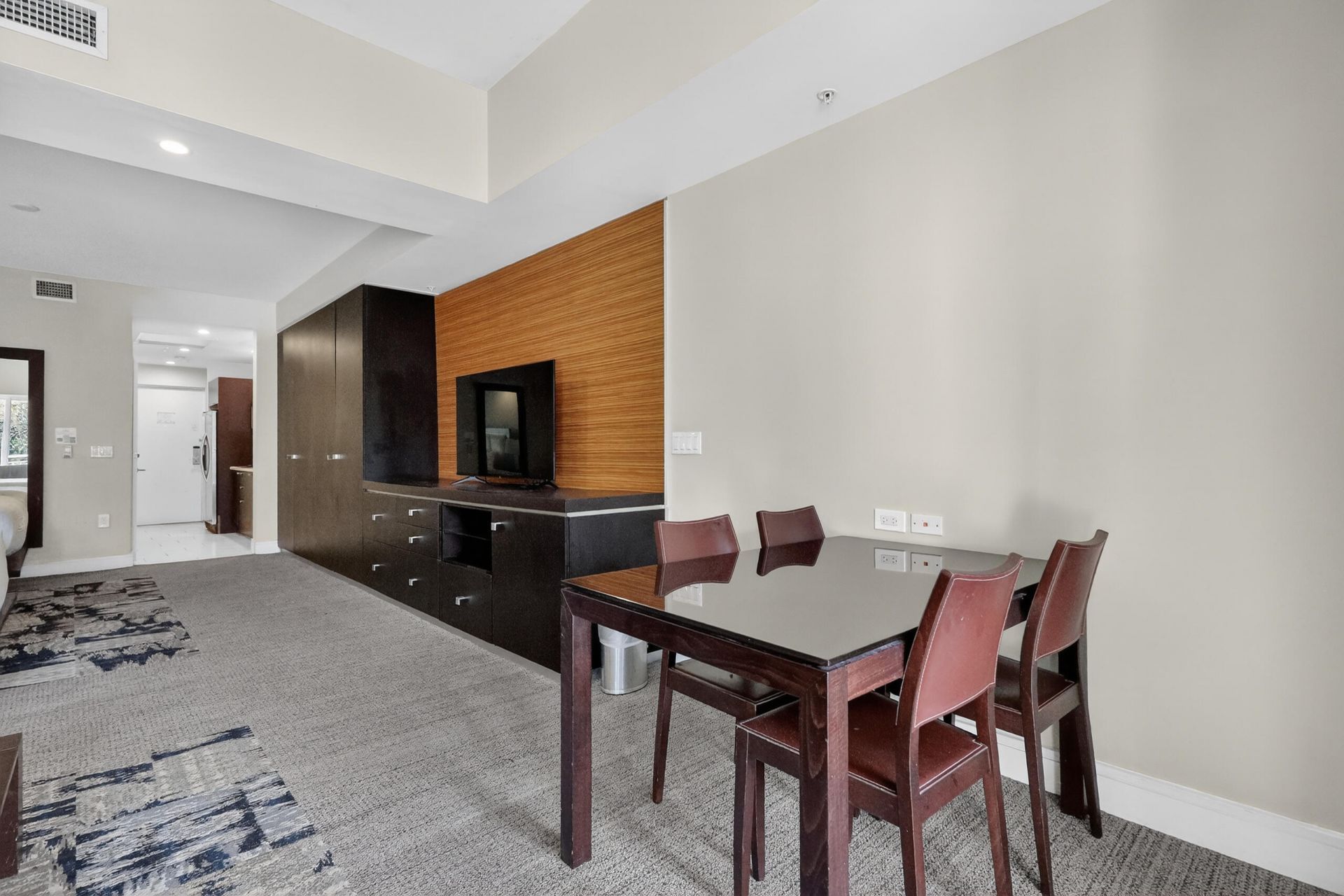 5300 NW 87th Avenue, Unit 1215, Doral, FL 33178 Photo