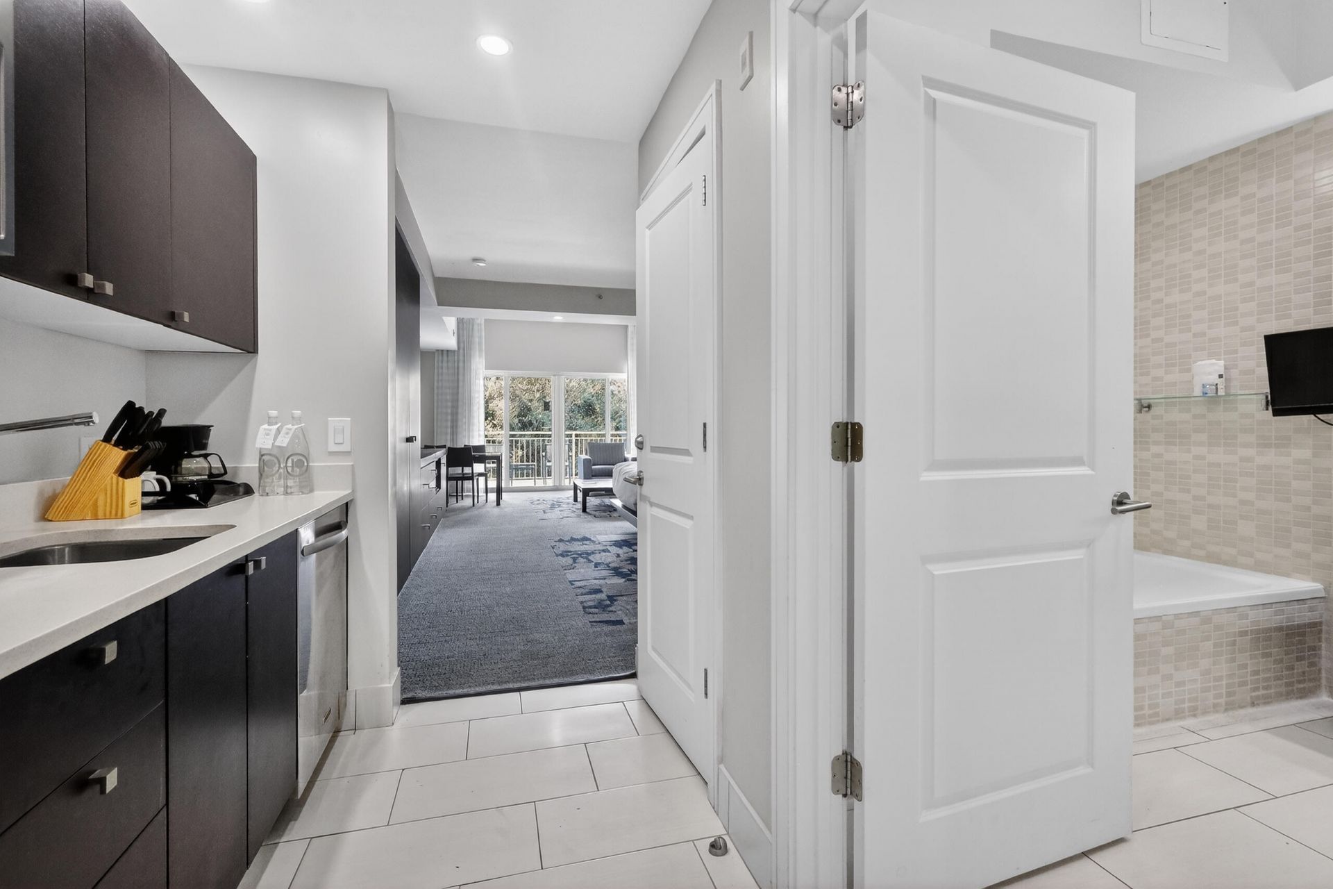 5300 NW 87th Avenue, Unit 1215, Doral, FL 33178 Photo