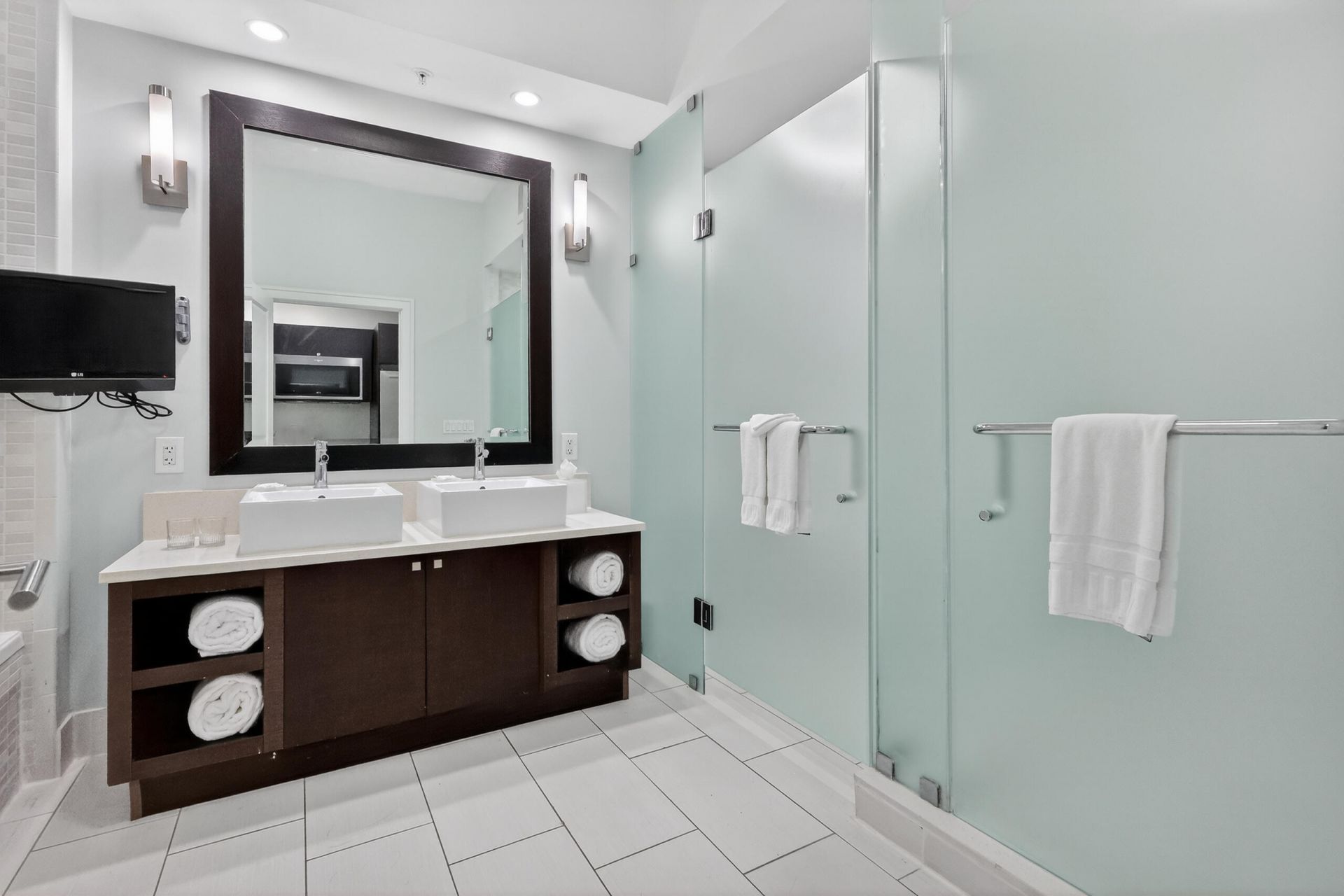 5300 NW 87th Avenue, Unit 1215, Doral, FL 33178 Photo