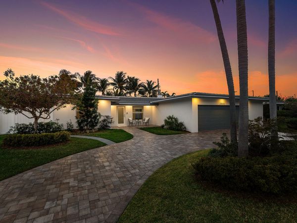 2846 NE 35th Court, Lighthouse Point, FL 33064