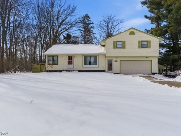 9278 Liberty Road, Twinsburg, OH 44087