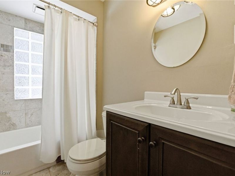 9278 Liberty Road, Twinsburg, OH 44087 Photo 12