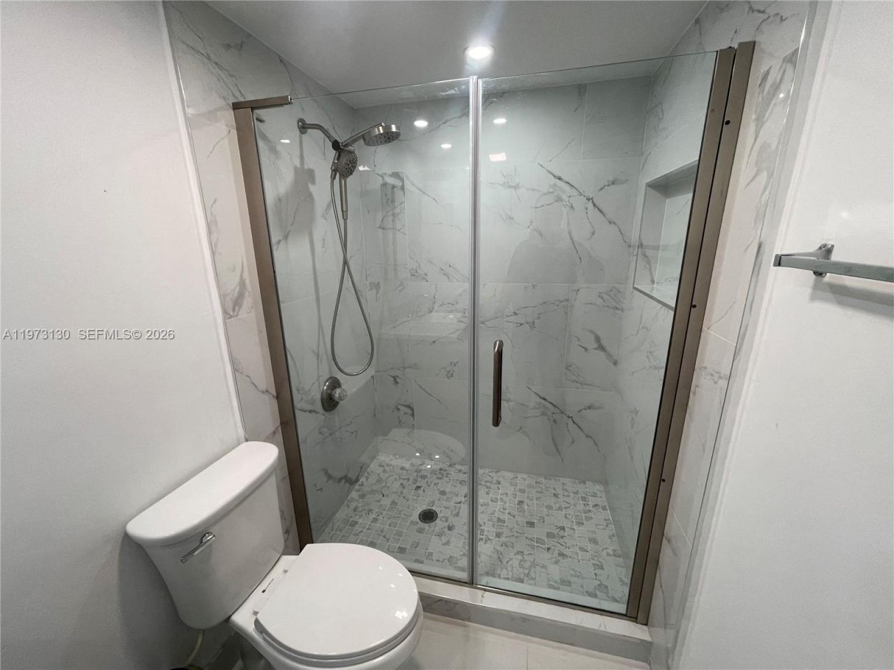 8290 Lake Dr , Unit 116, Doral, FL 33166 Photo