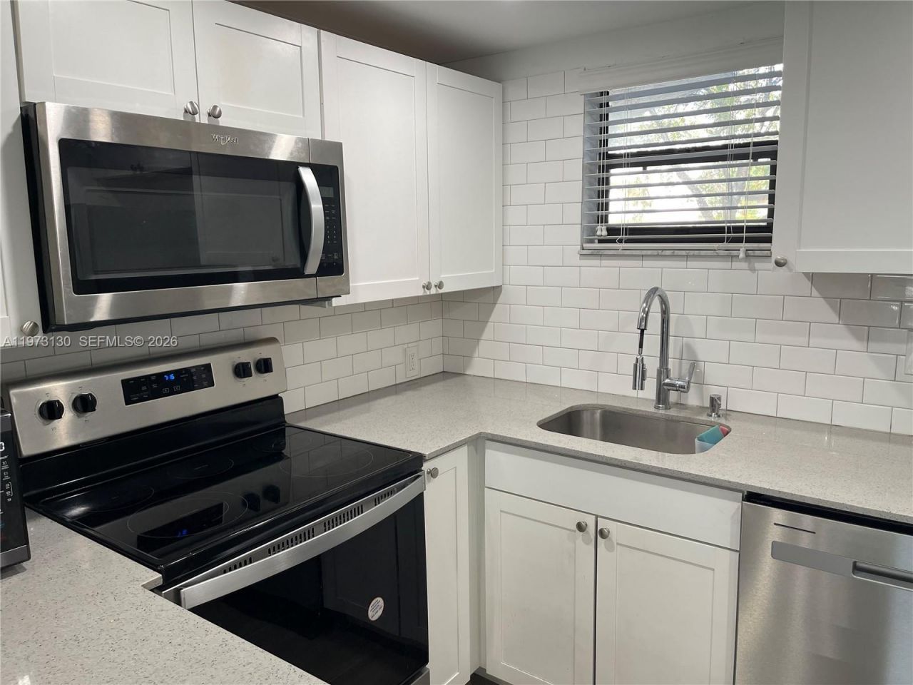 8290 Lake Dr , Unit 116, Doral, FL 33166 Photo