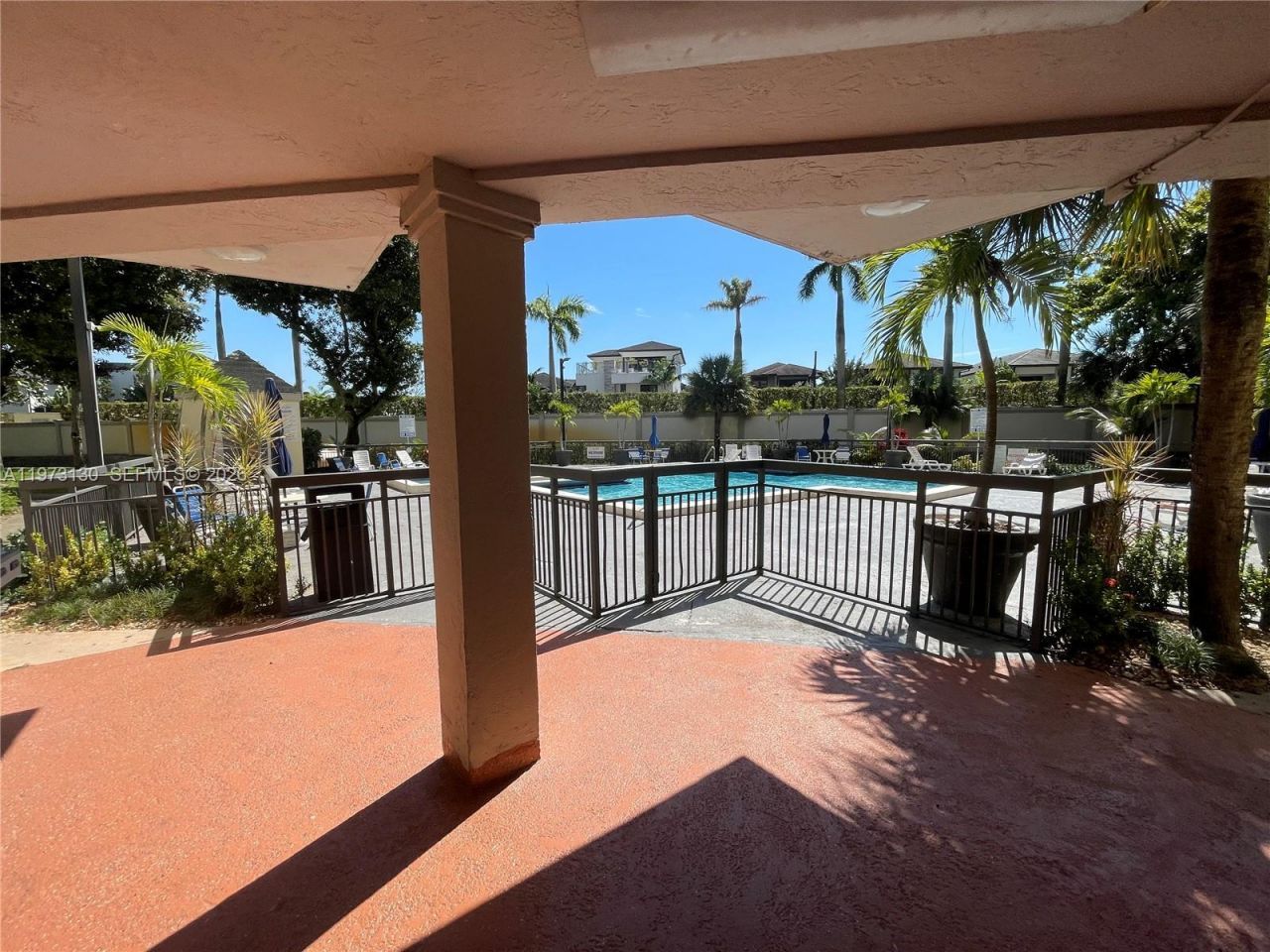 8290 Lake Dr , Unit 116, Doral, FL 33166 Photo