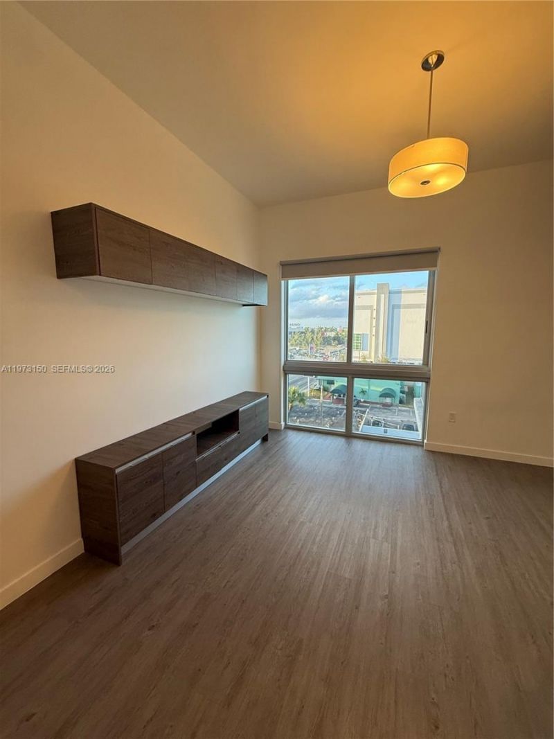 61 NW 37th Ave, Unit 0414, Miami, FL 33125 Photo