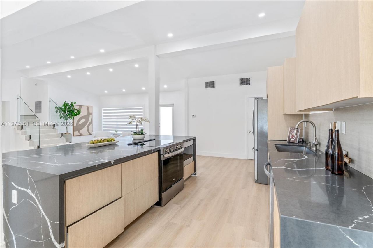 2548 Tortugas Ln , Fort Lauderdale, FL 33312 Photo