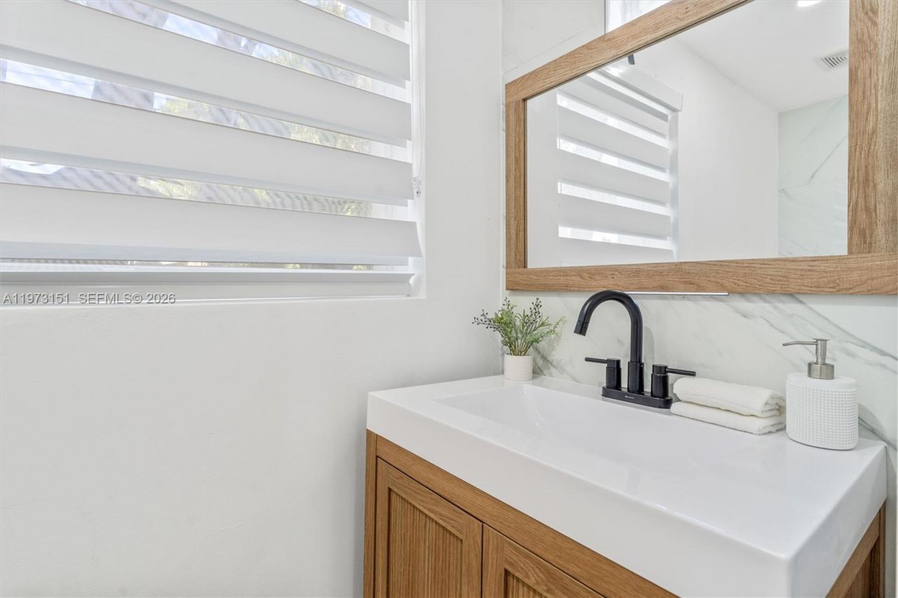 2548 Tortugas Ln , Fort Lauderdale, FL 33312 Photo