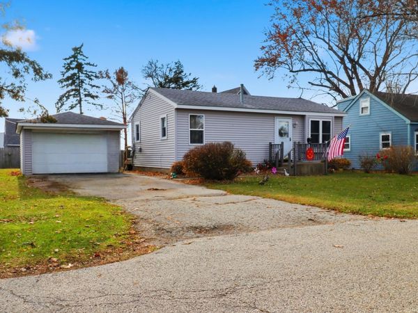 3013 Emily Lane, McHenry, IL 60051