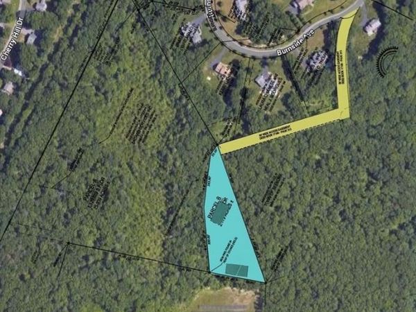 152 R Burnside Ave, Seekonk, MA 02771