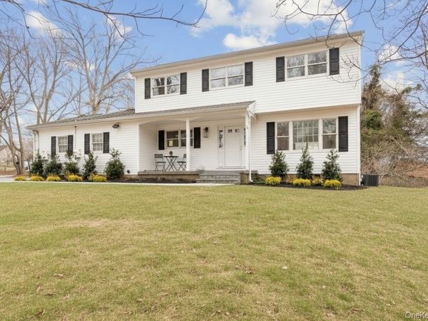 20 Upper Sheep Pasture Road, East Setauket, NY 11733