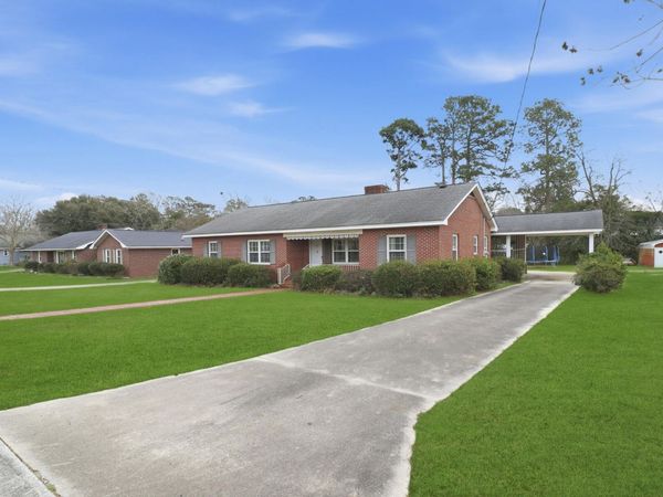 319 E Hampton Street, Elloree, SC 29047
