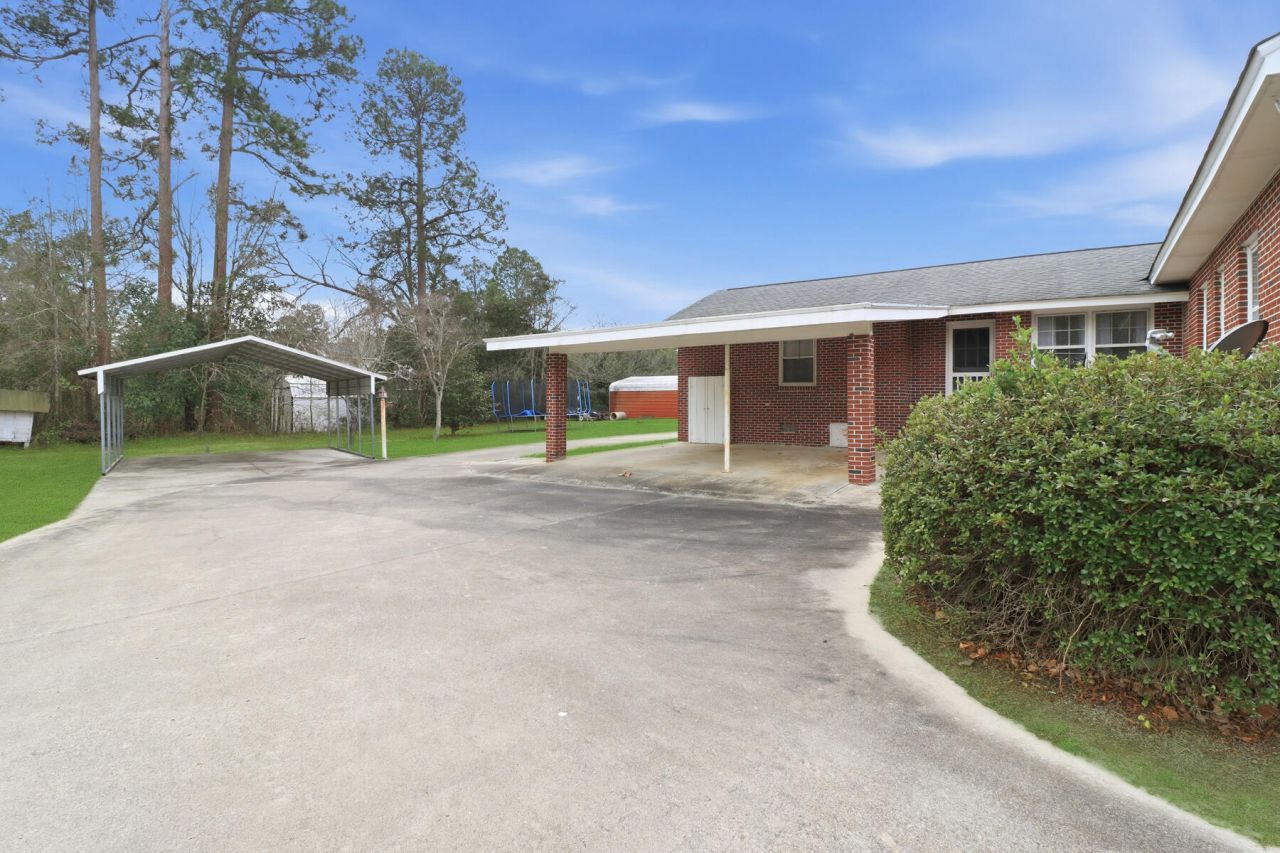 319 E Hampton Street Photo 34