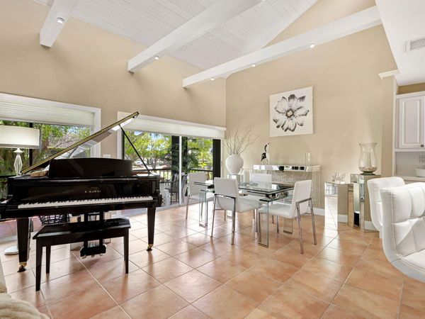 6890 Willow Wood Drive, Unit 206, Boca Raton, FL 33434