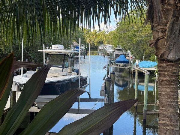 8667 SE Antigua Way, Jupiter, FL 33458