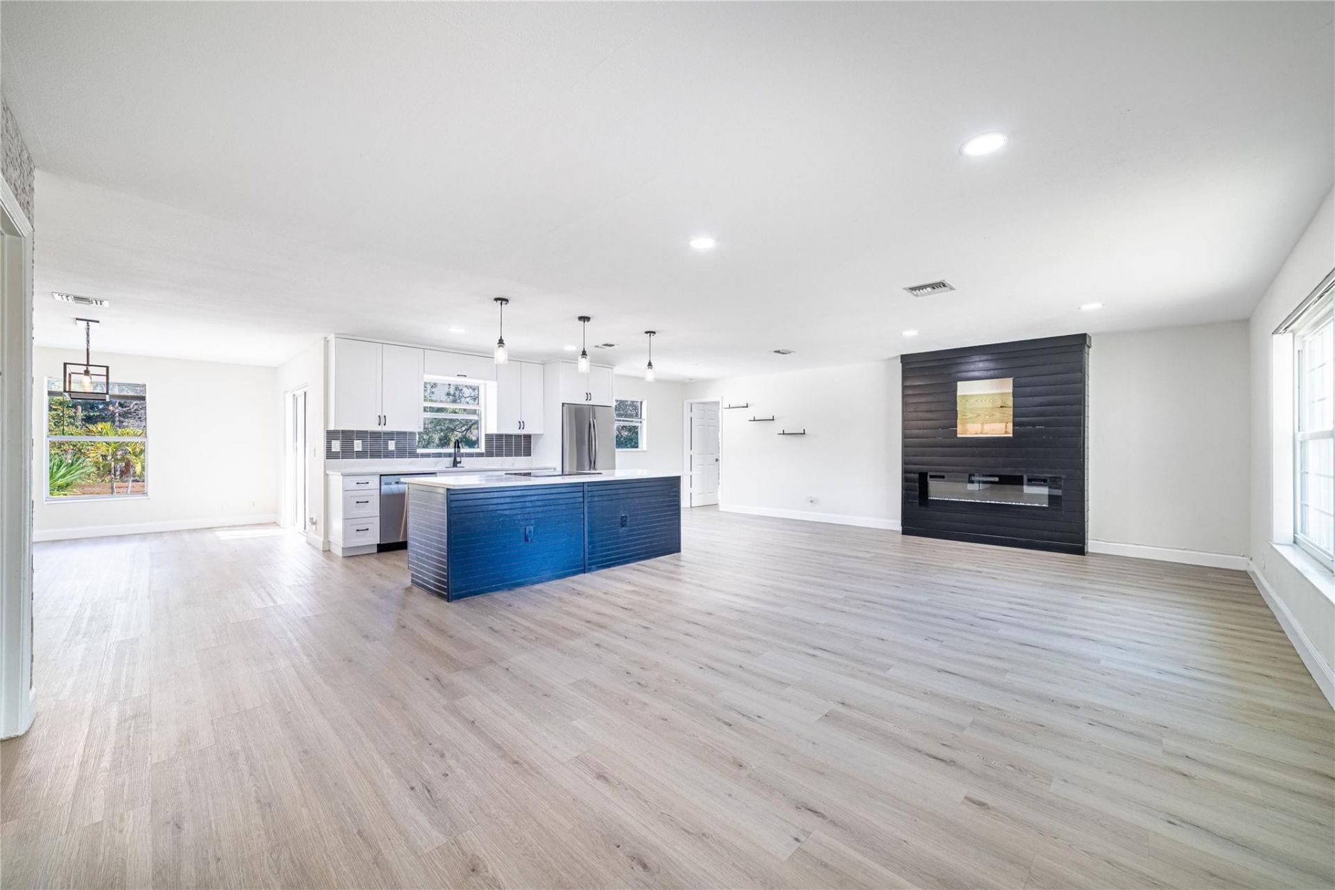 188 Martin Cir, Royal Palm Beach, FL 33411 Photo