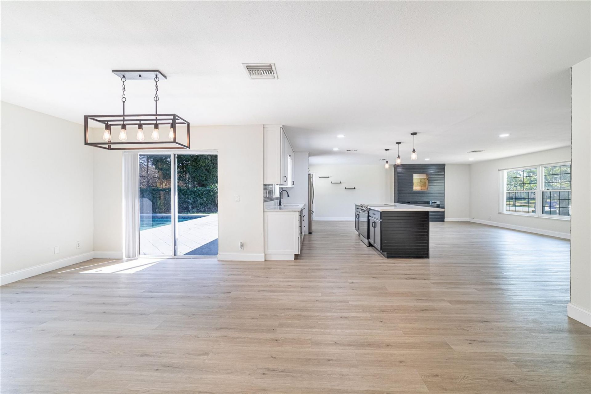 188 Martin Cir, Royal Palm Beach, FL 33411 Photo