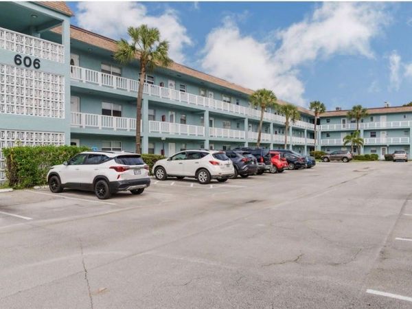 606 SW Natura Blvd, Unit 207, Deerfield Beach, FL 33441