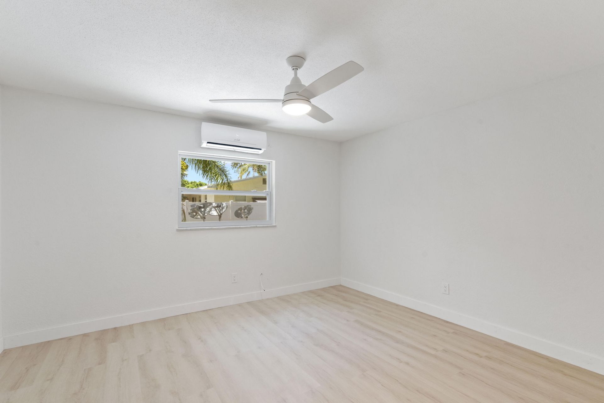 1150 Carlton Court, Fort Pierce, FL 34949 Photo