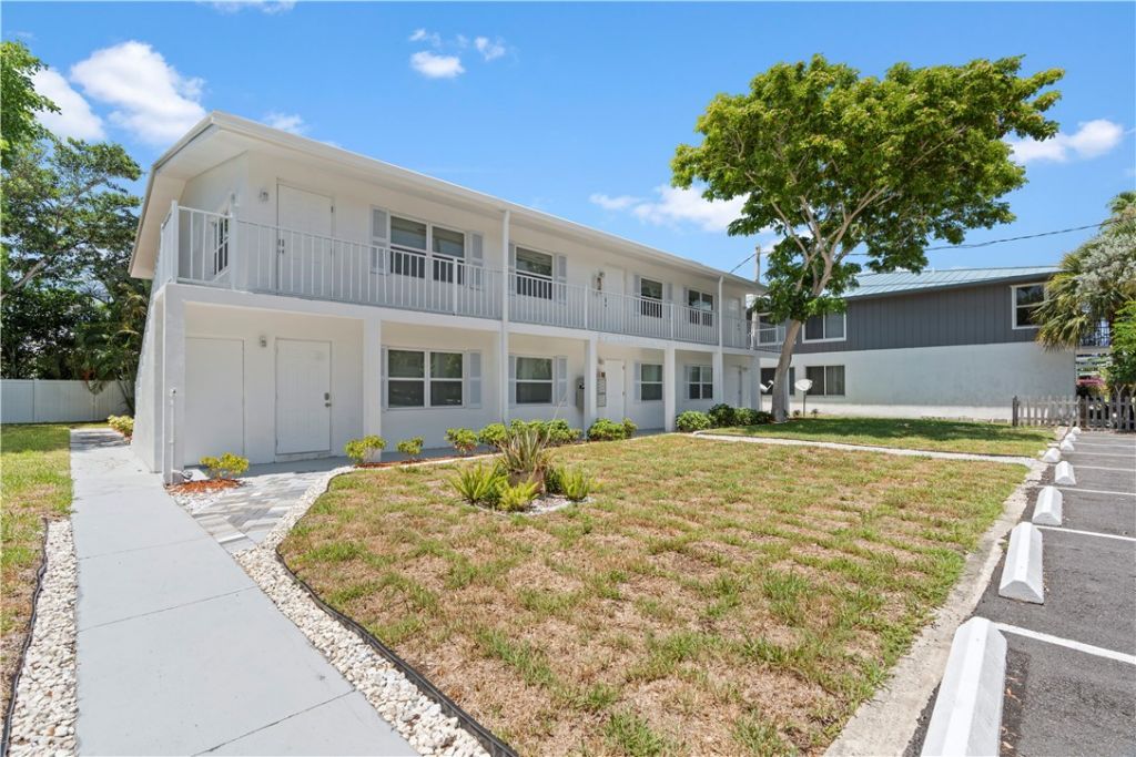 1150 Carlton Court, Fort Pierce, FL 34949 Photo