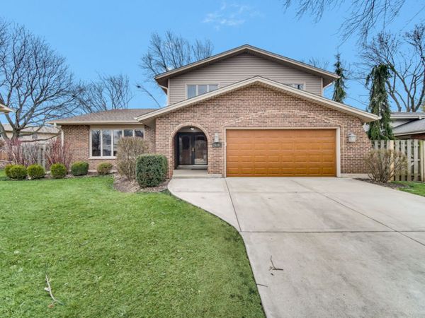 519 Charlestown Drive , Bolingbrook, IL 60440