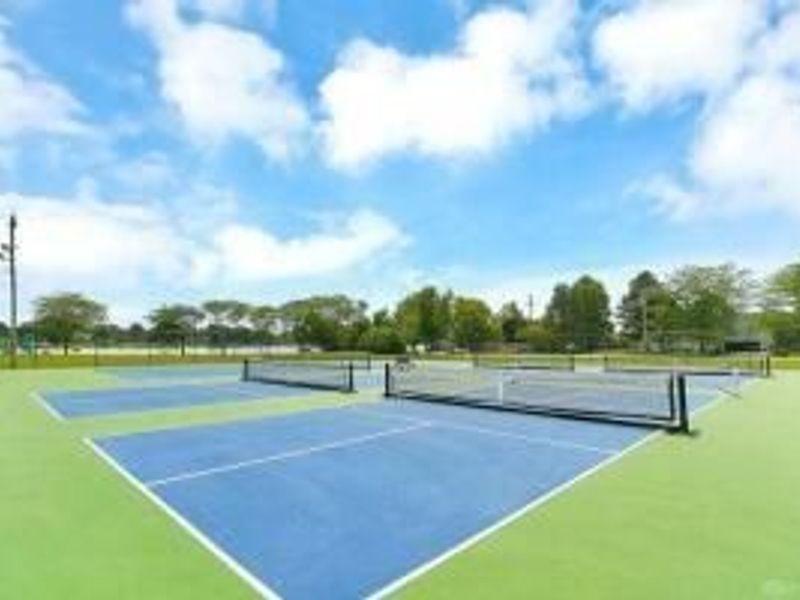 1730 W Choctaw Drive, London, OH 43140 Photo 8