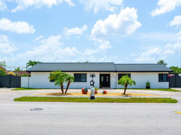 2401 SW 132nd Ave, Miami, FL 33175