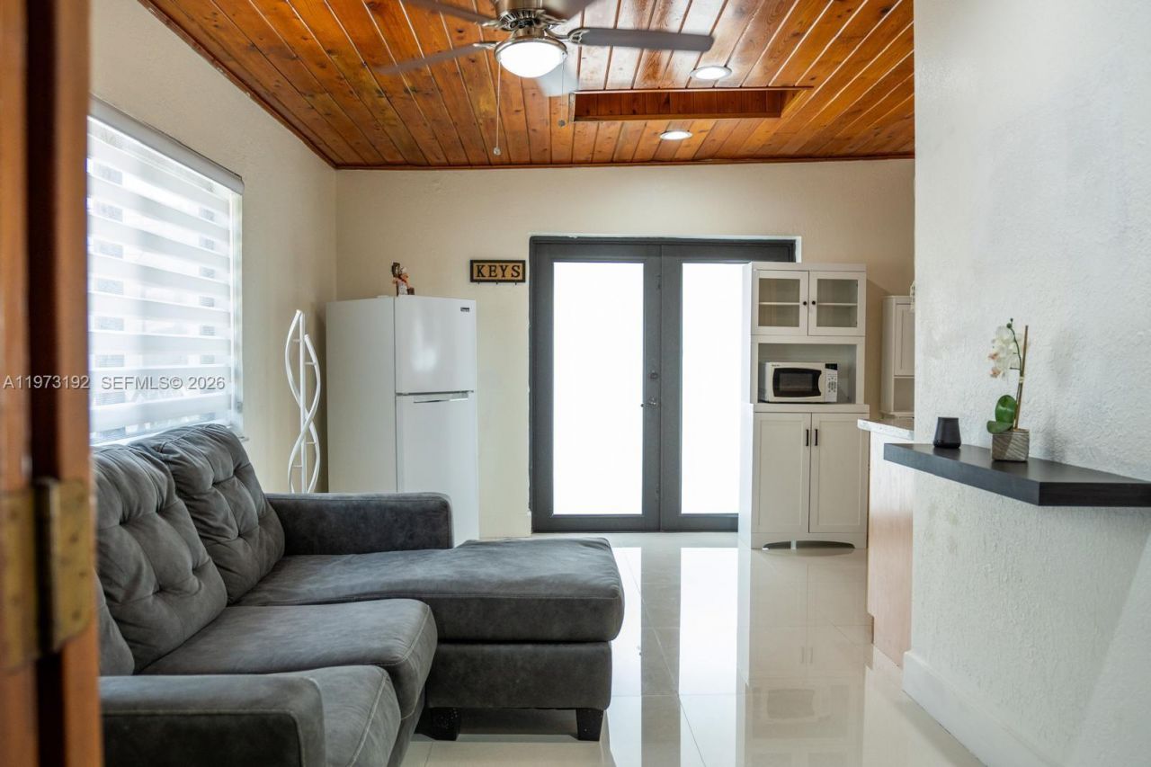 2401 SW 132nd Ave, Miami, FL 33175 Photo