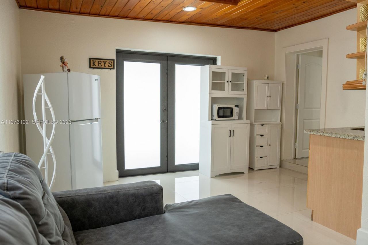 2401 SW 132nd Ave, Miami, FL 33175 Photo