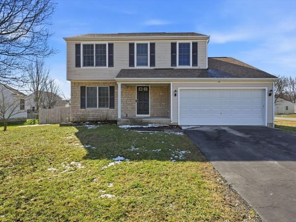 52 Gala Avenue, Pataskala, OH 43062