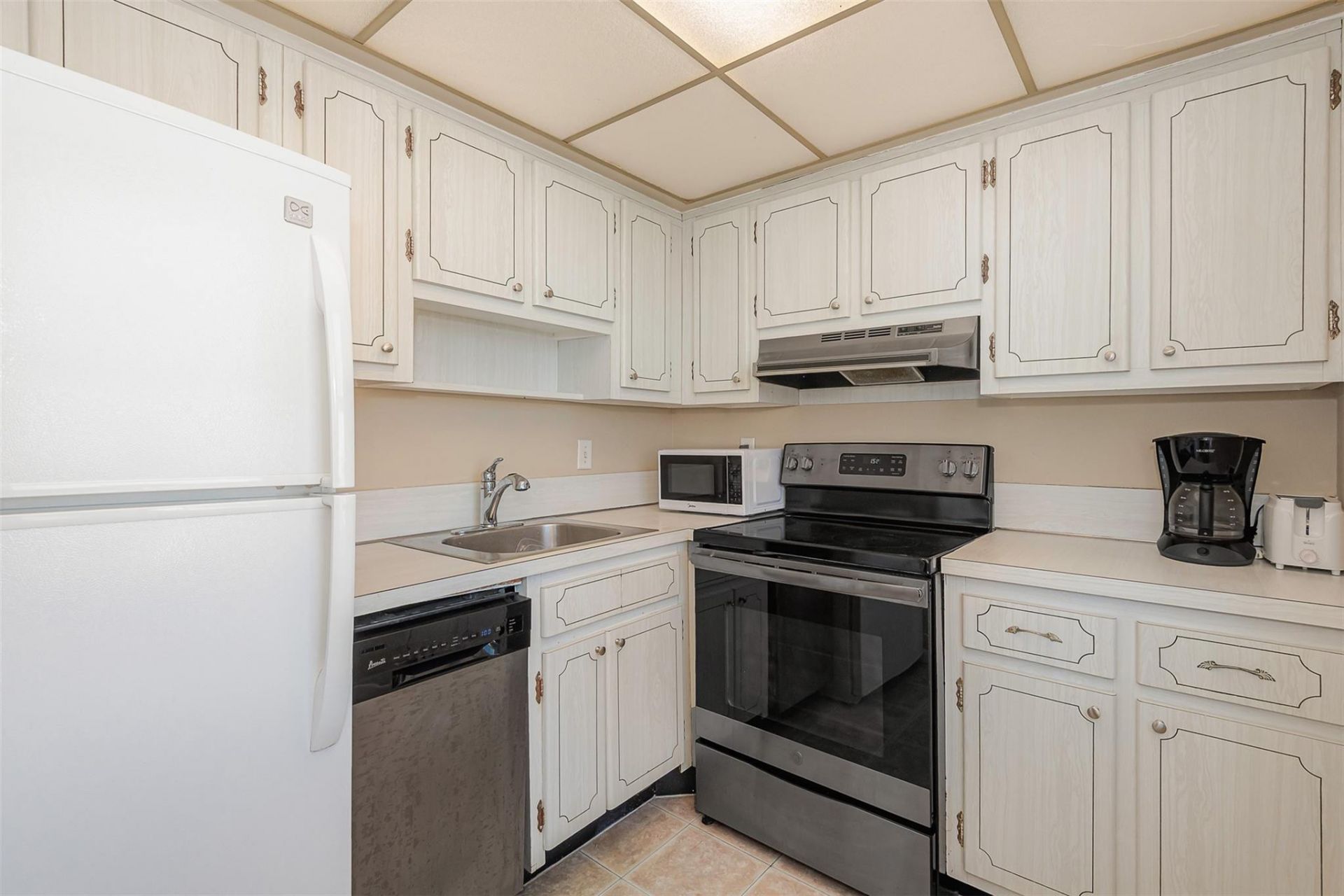 710 N Ocean Boulevard, Unit 701, Pompano Beach, FL 33062 Photo