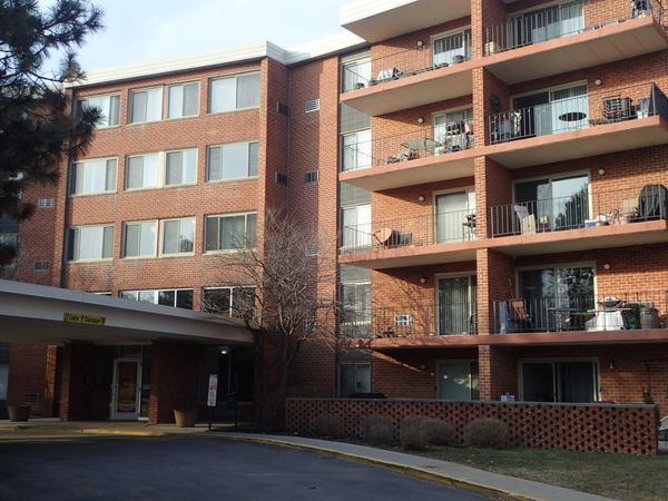 16 E Old Willow Road, Unit 435S, Prospect Heights, IL 60070