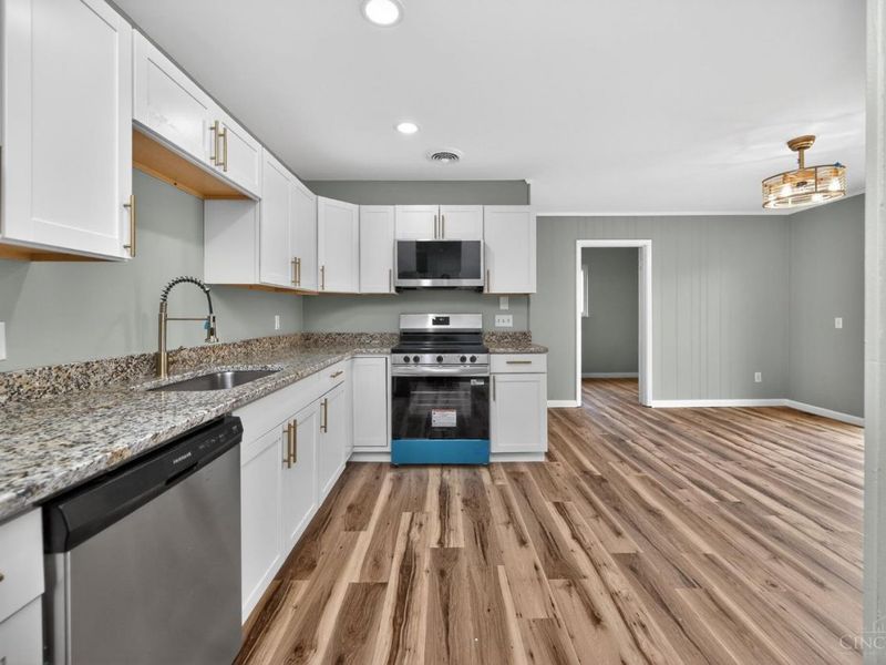 778 Danbury Road, Forest Park, OH 45240 Photo 8