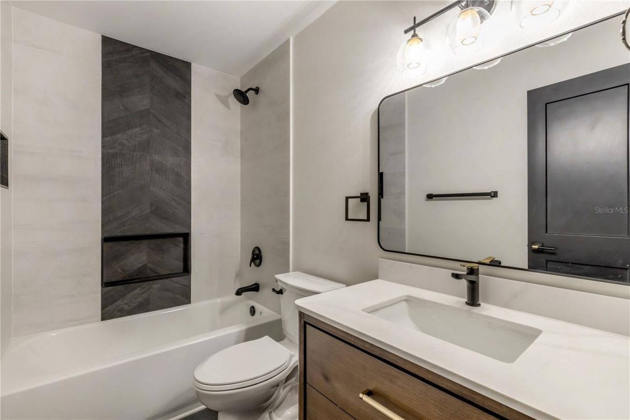 2516 Pine Tree Drive, Edgewater, FL 32141 Photo