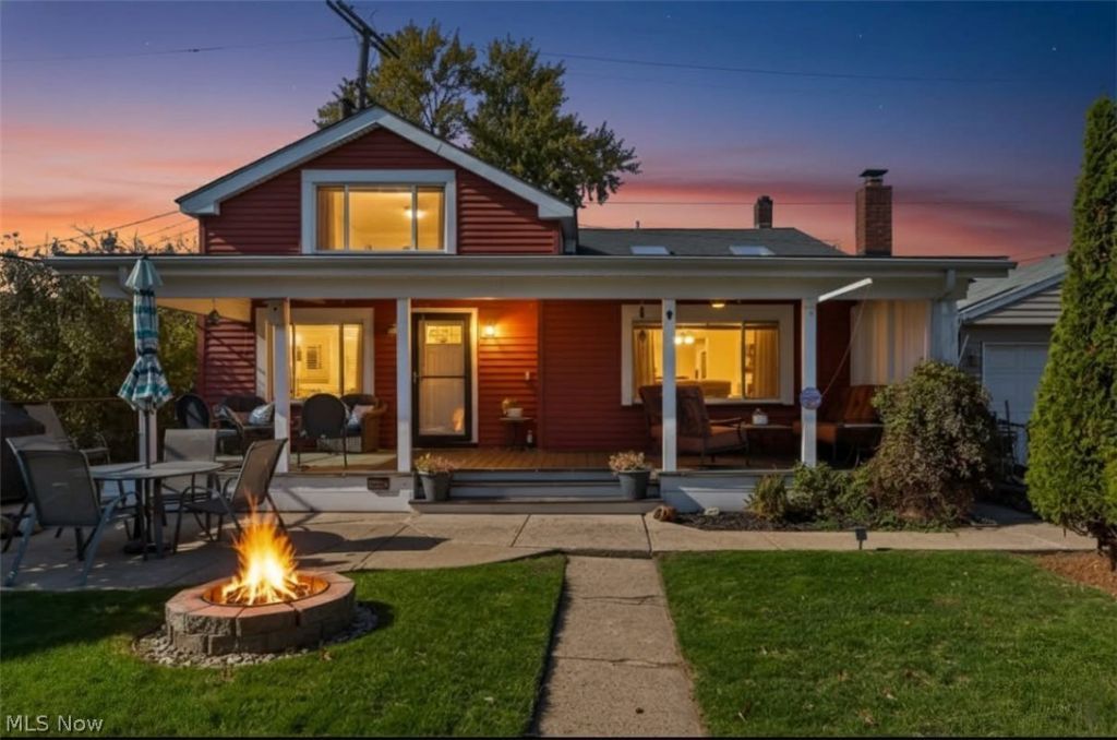 2236 Richland Avenue, Lakewood, OH 44107 Main Photo