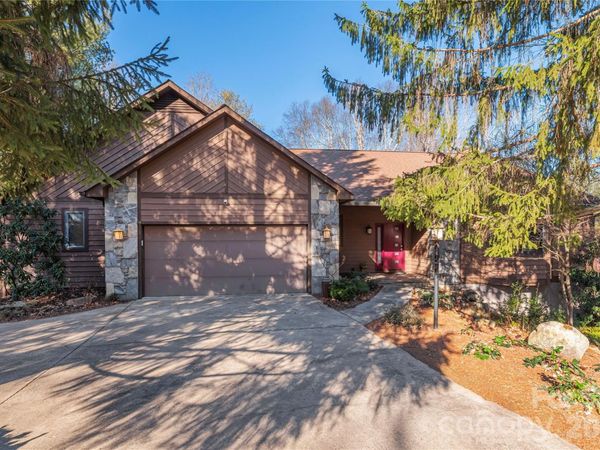 35 Hillcreek Drive, Asheville, NC 28804