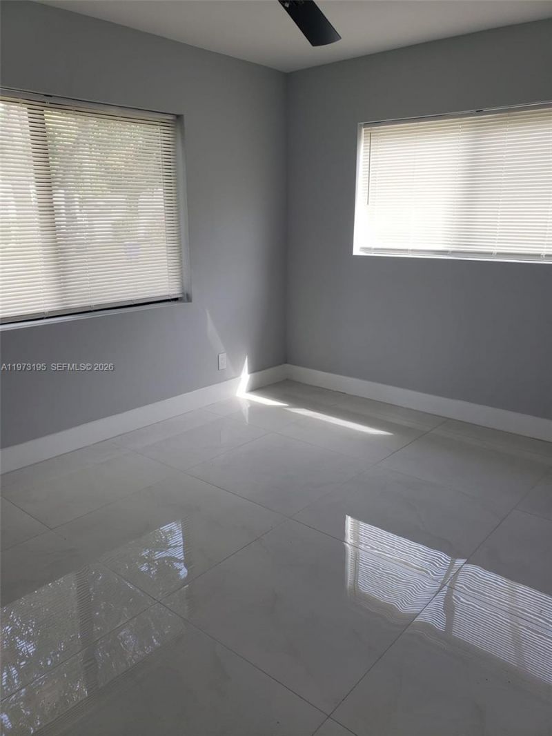150 NE 169th Ter, North Miami Beach, FL 33162 Photo