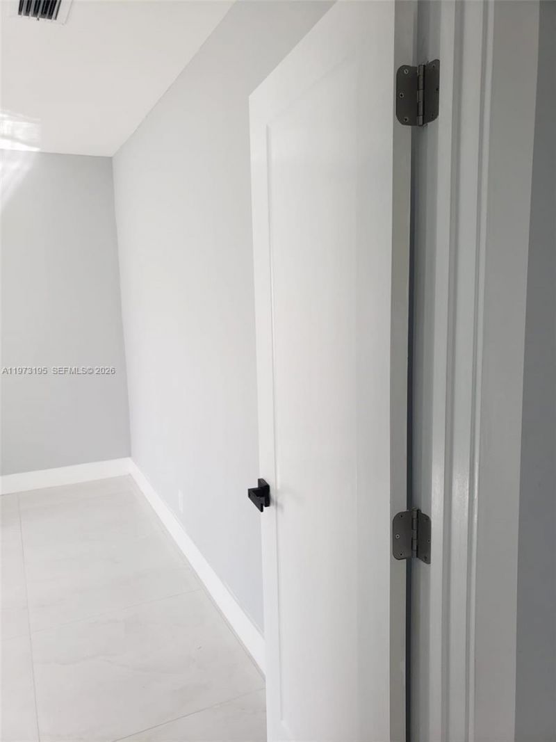 150 NE 169th Ter, North Miami Beach, FL 33162 Photo
