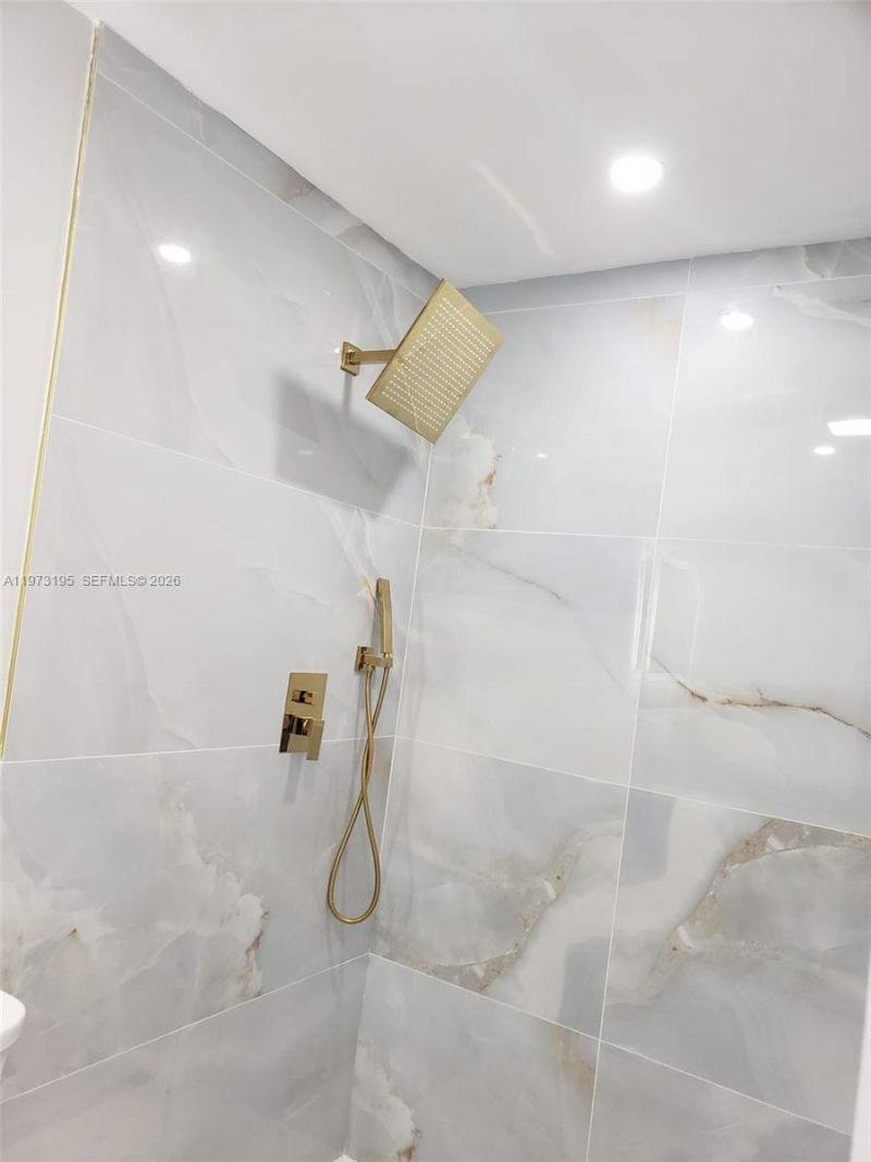 150 NE 169th Ter, North Miami Beach, FL 33162 Photo