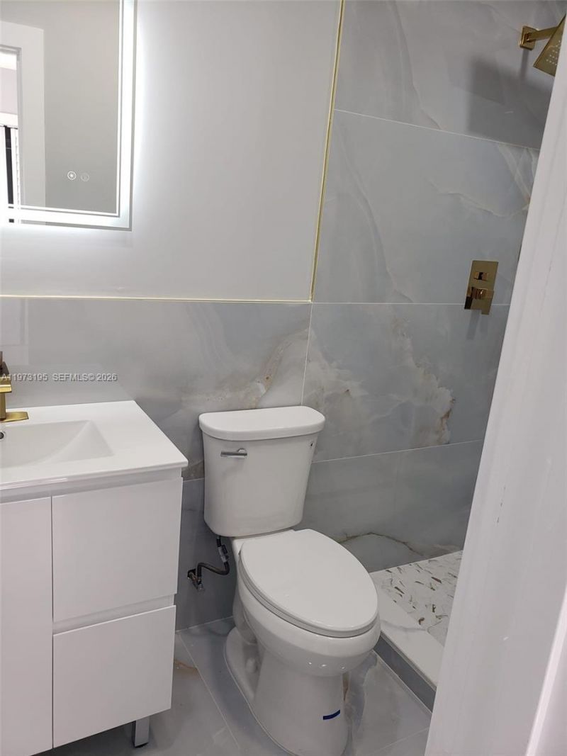 150 NE 169th Ter, North Miami Beach, FL 33162 Photo