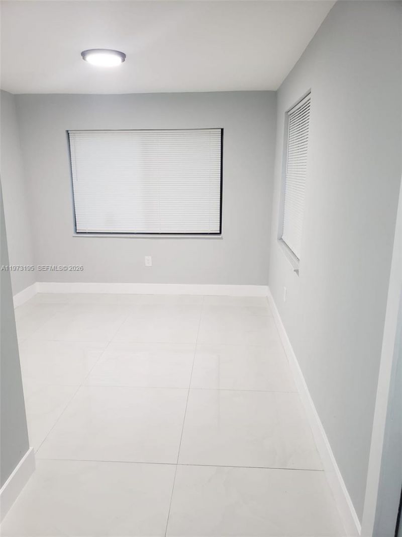150 NE 169th Ter, North Miami Beach, FL 33162 Photo