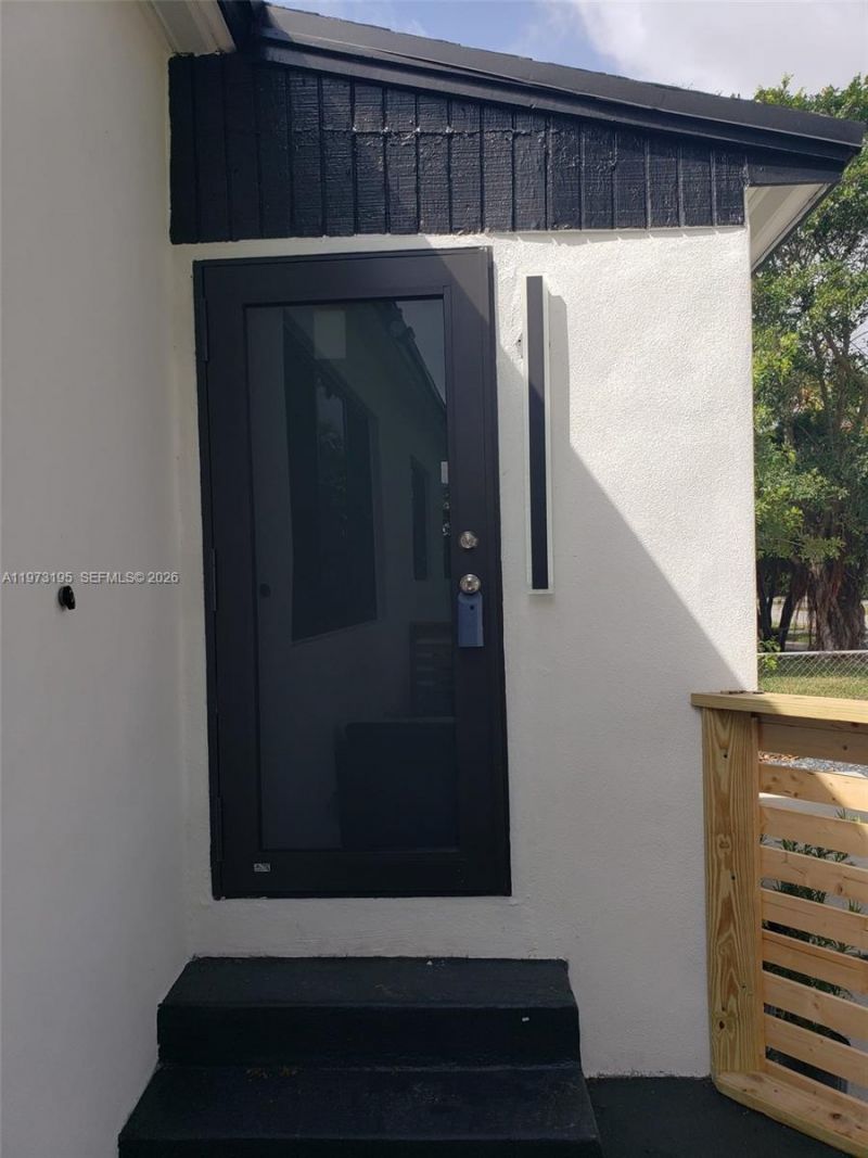 150 NE 169th Ter, North Miami Beach, FL 33162 Photo