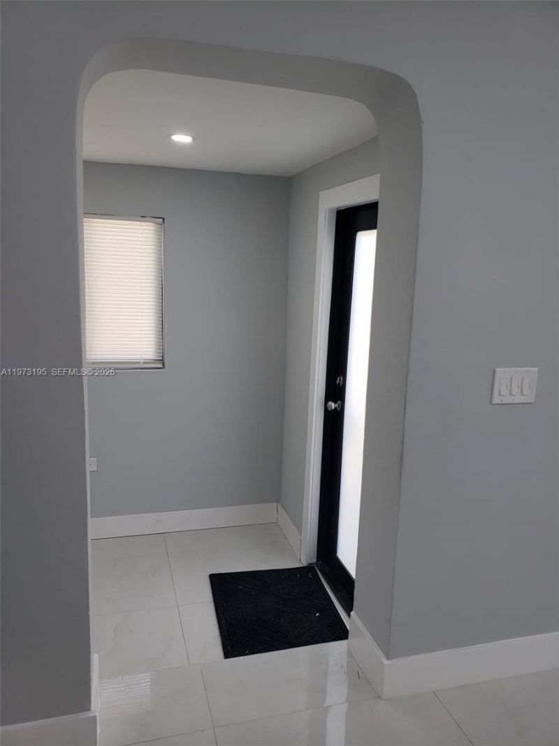 150 NE 169th Ter, North Miami Beach, FL 33162 Photo