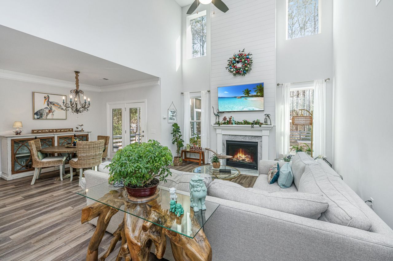 2001 Tacoma Circle Photo 10