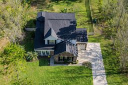 2001 Tacoma Circle photo 4