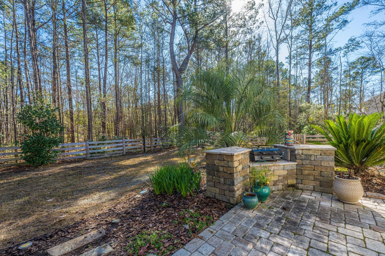 2001 Tacoma Circle Photo 28