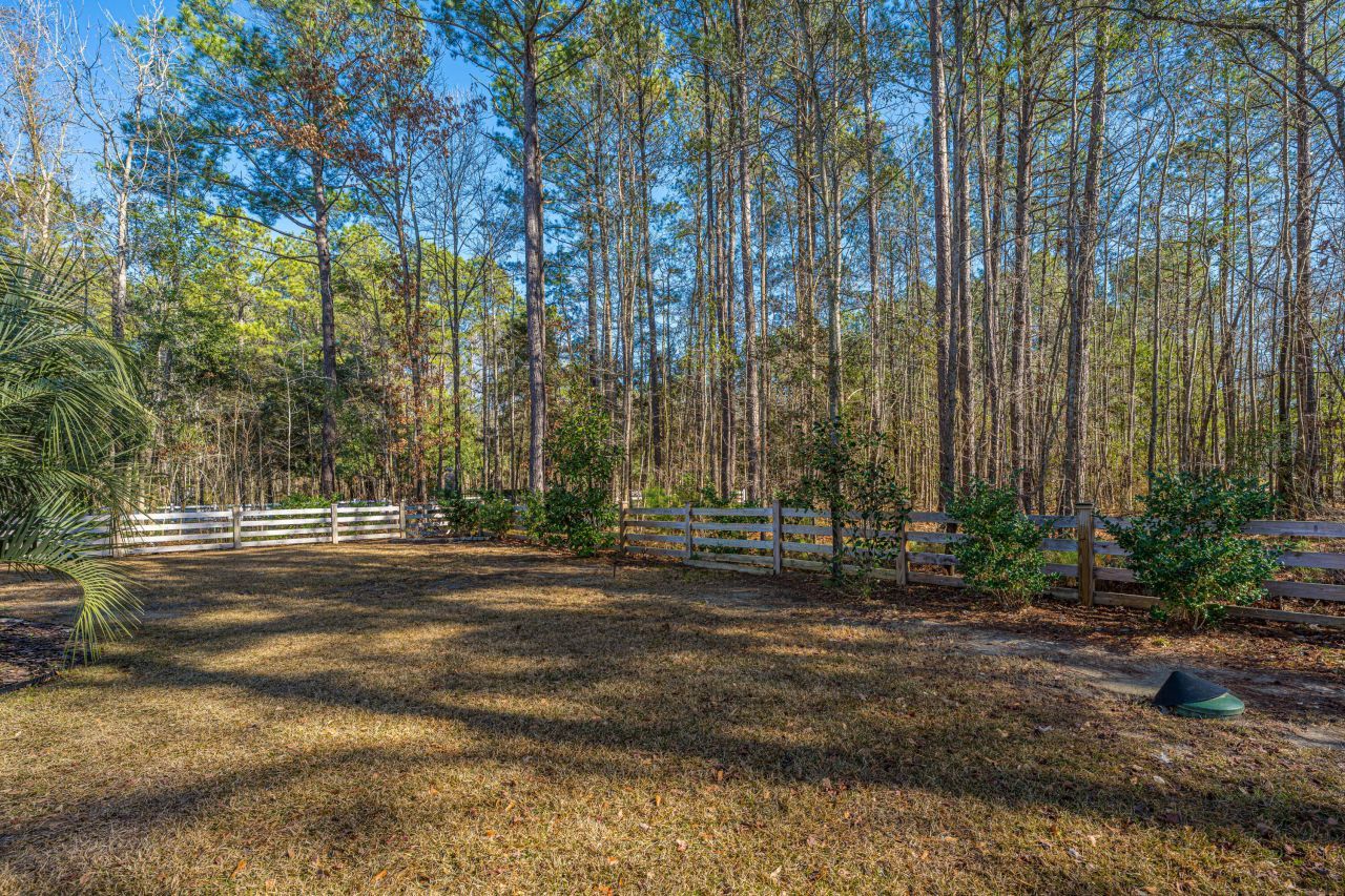 2001 Tacoma Circle Photo 31