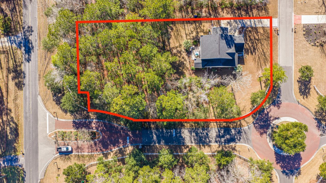 2001 Tacoma Circle Photo 33