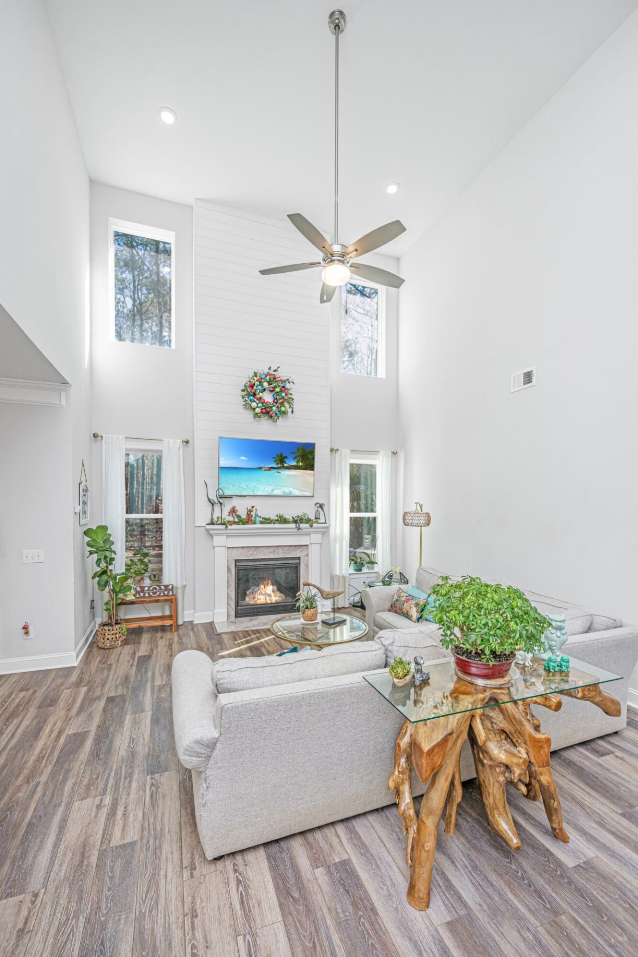 2001 Tacoma Circle Photo 6