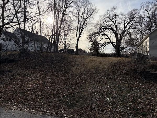 1314 Grand Avenue, Leavenworth, KS 66048